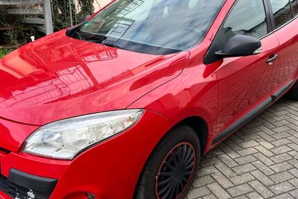 Renault Megane 173.000 km 3.690 &euro; Dresden 01139