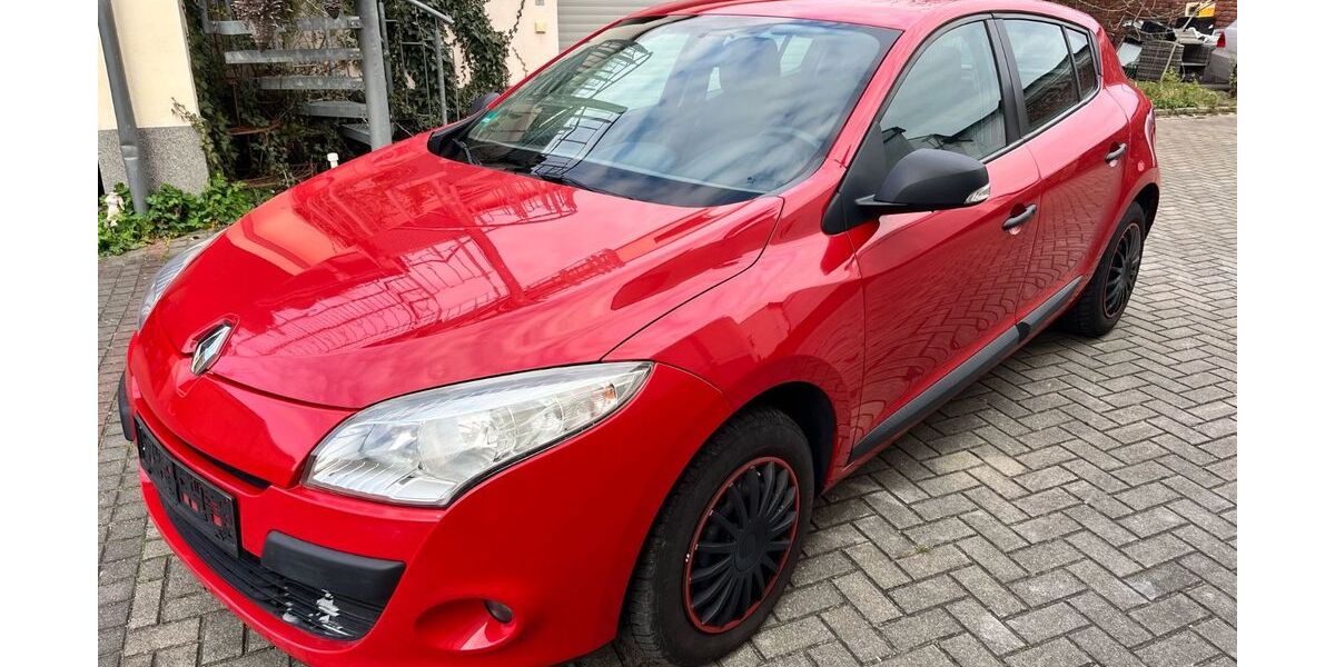 Renault Megane 173.000 km 3.690 &euro; Dresden 01139