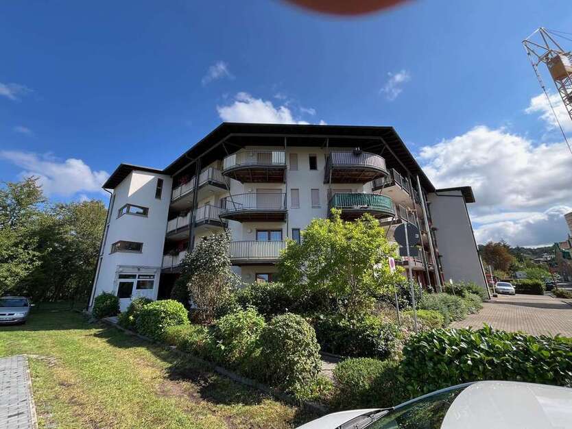 Wohnung zum Mieten in Freital 335 € 41.35 m²