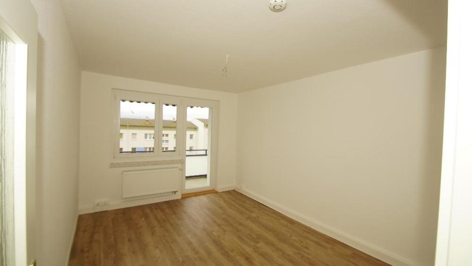 Etagenwohnung Dippoldiswalde - 3 Zimmer, 59 m&sup2;, 334&euro; | Angebot:26130446