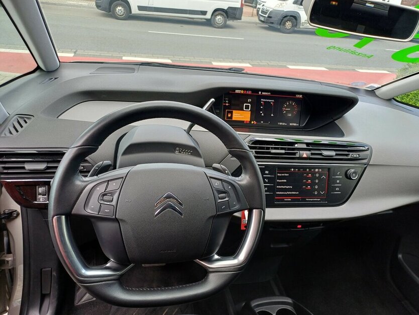 Citroen C4 SpaceTourer 1.2 PureTech Live 54.000 km 16.995 € Meißen 01662