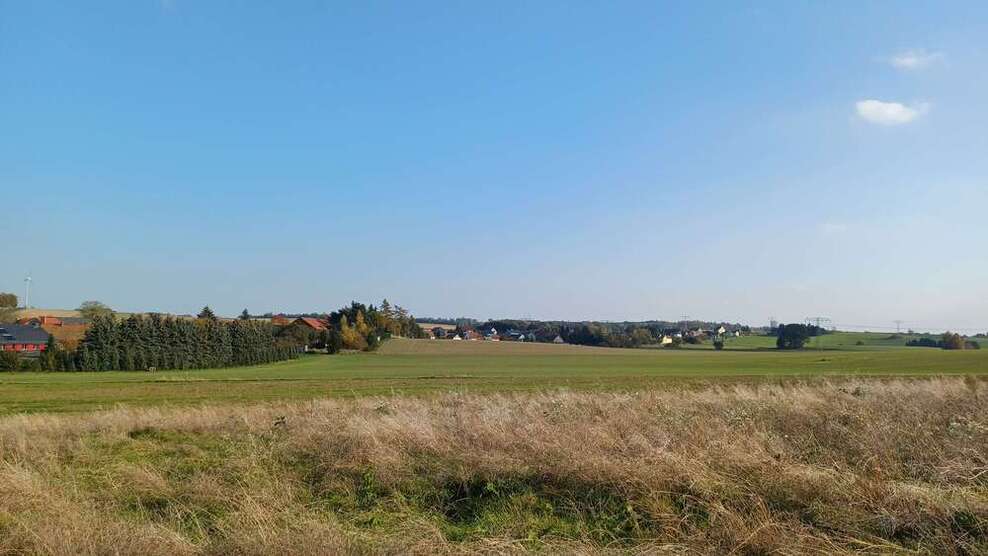 Grundstück zu verkaufen in Wachau 243.000 € 1466 m²