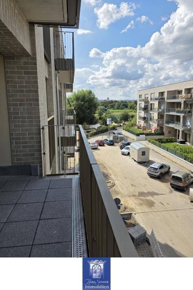 Hafencity Dresden! Traumhafte Wohnung mit zwei großen Balkonen, Lift und vieles mehr