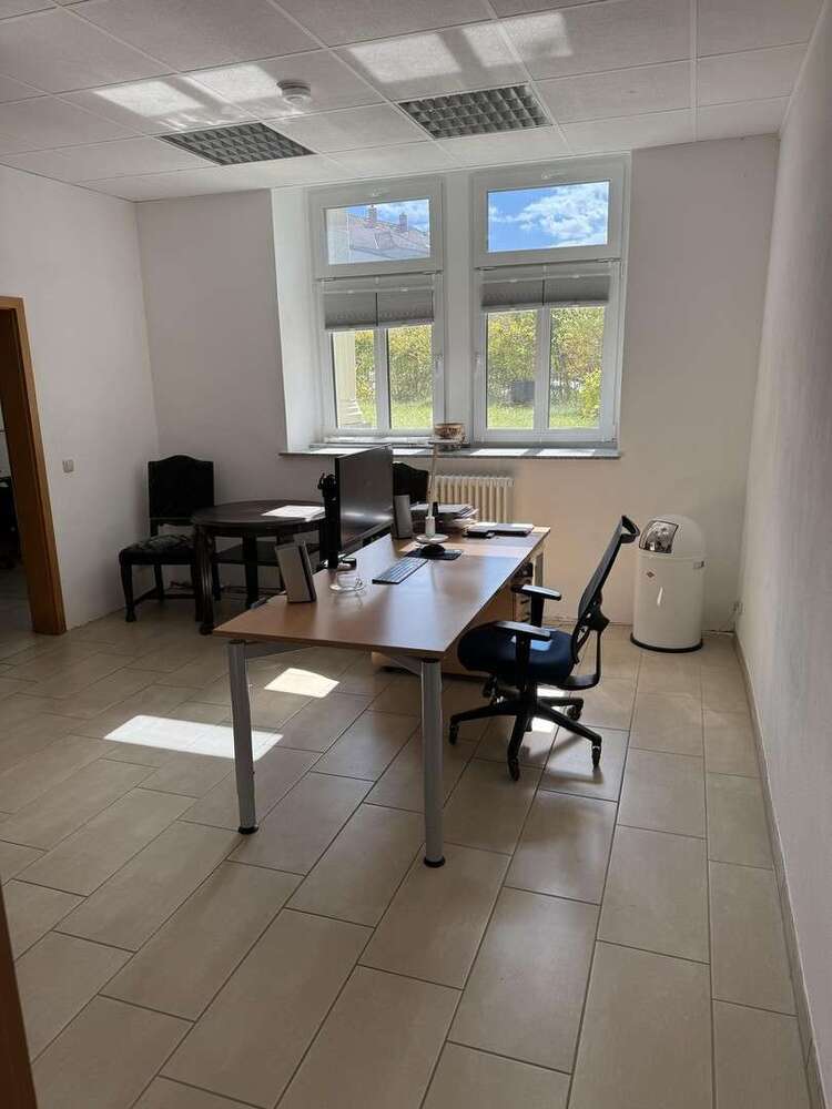 Büro in Radebeul 830 € 138 m²