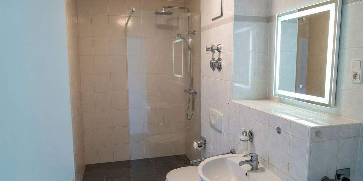 Etagenwohnung Dresden Gruna - 3 Zimmer, 87 m&sup2;, 289.000&euro; | Angebot:24451075