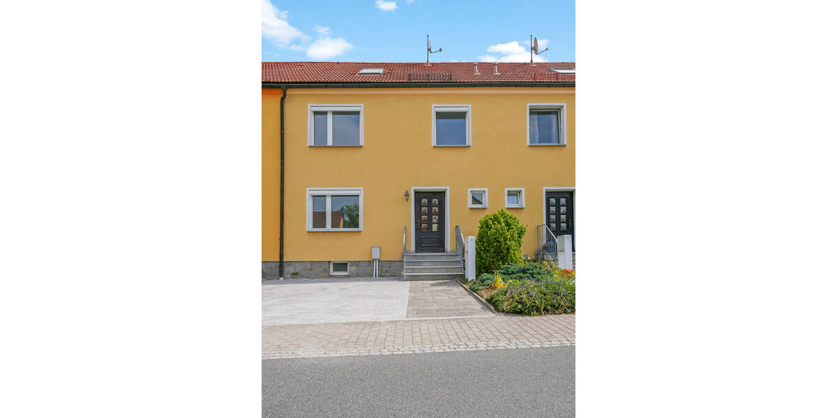 Reihenmittelhaus Stolpen - 5 Zimmer, 83 m&sup2;, 1.100&euro; | Angebot:26656826