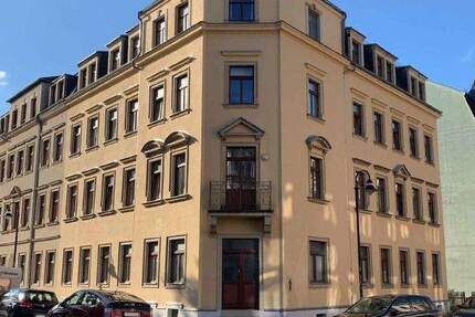 Balkonwohnung mit großem Tageslicht-Wannenbad in Pieschen! 2 zimmer