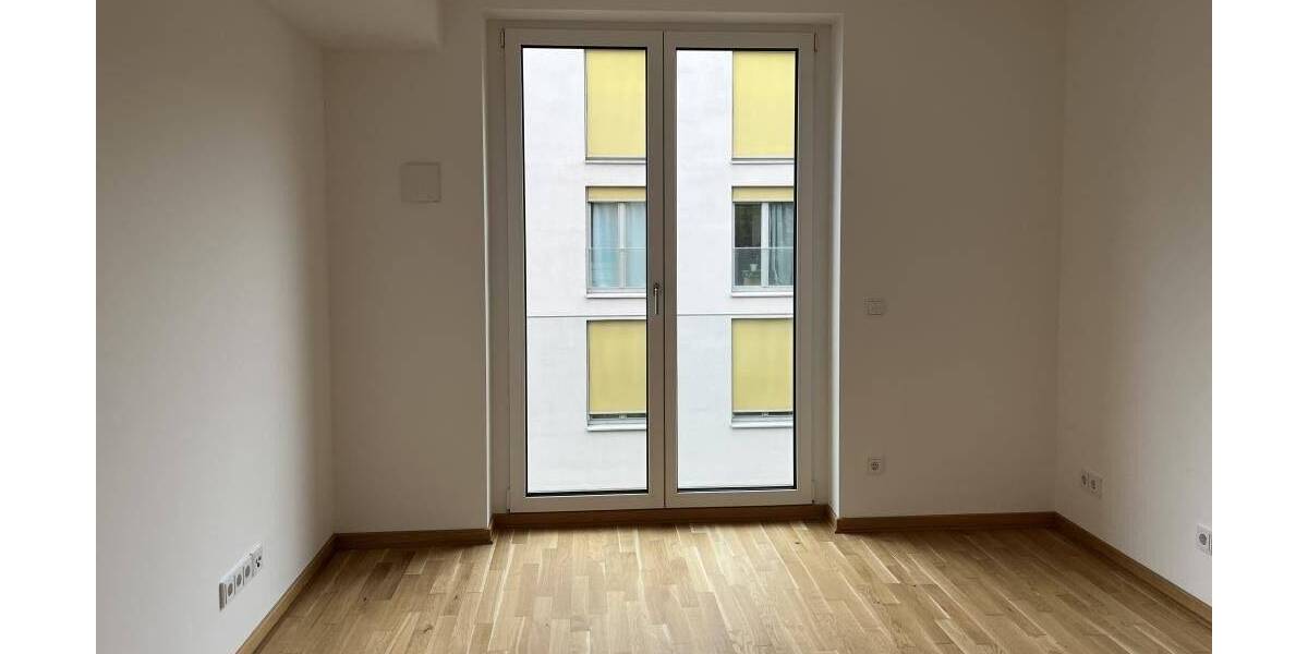 Exklusive Wohnung mit Balkon, exklusivem Bad, Gäste-WC und moderner EBK! 3 zimmer