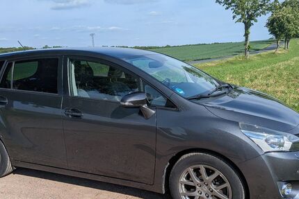 Toyota Verso 205.000 km 7.000 &euro; Ebersbach 01561
