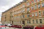 Schöne hohe Räume mit Sonnen-Balkon