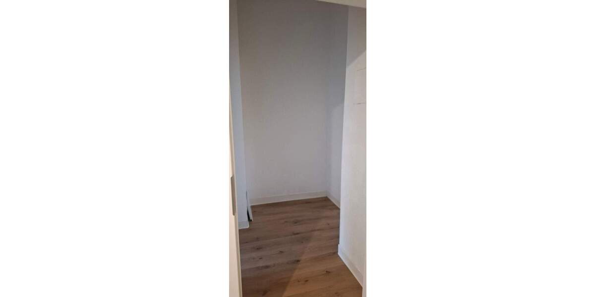 2-Raum-Wohnung mit Balkon, ruhige Seitenstraße, zentral gelegen 2 zimmer