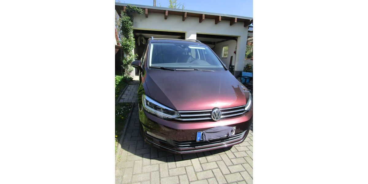 VW Touran 101.096 km 15.700 &euro; Gauernitz 01665