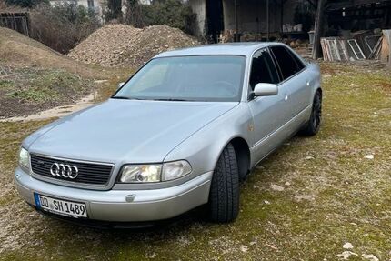 Audi A8 150.000 km 12.499 &euro; Dresden 01159