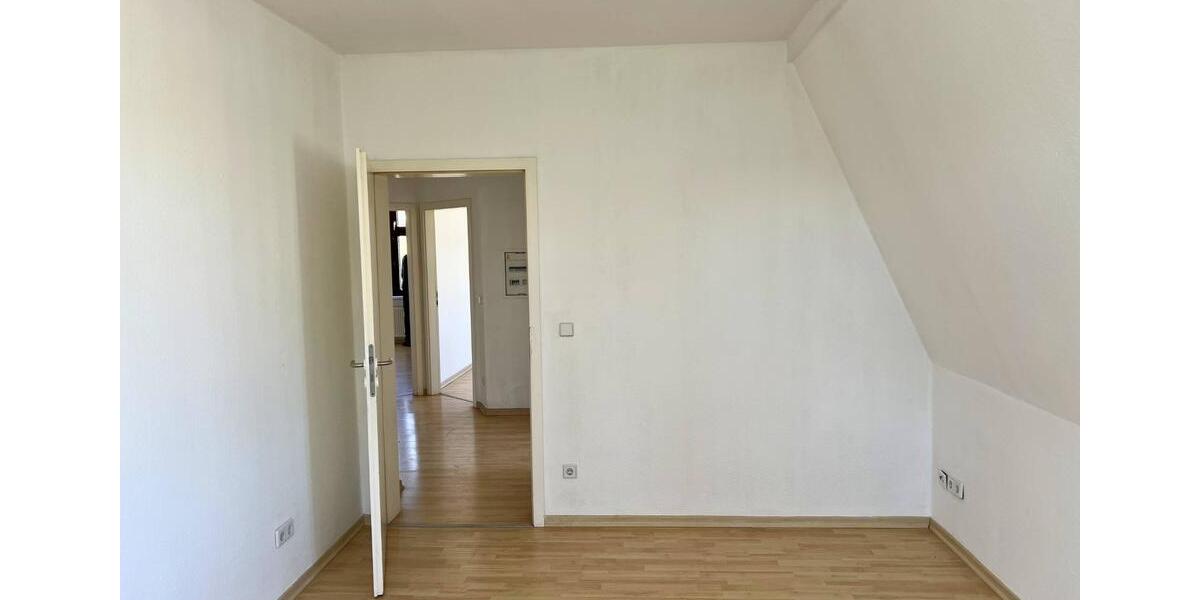 Dachgeschoßwohnung Dresden Neustadt - 3 Zimmer, 63 m&sup2;, 488&euro; | Angebot:26367379
