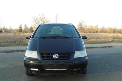 VW Sharan 240.305 km 1.799 &euro; Dresden 01237