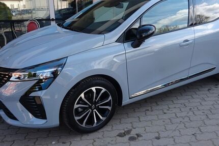 Renault Clio 17.350 km 16.990 &euro; Dresden 01217