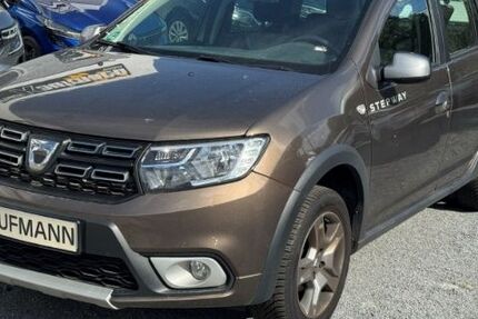 Dacia Logan 132.921 km 7.890 &euro; Dresden 01309