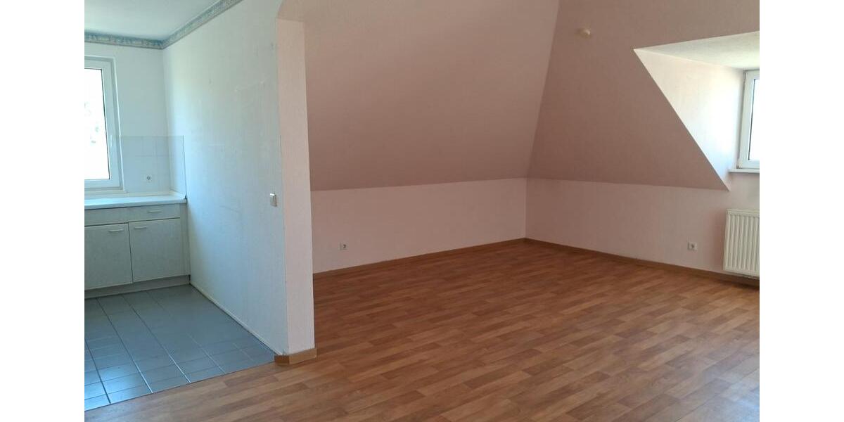 Dachgeschoßwohnung Meißen - 2 Zimmer, 64 m&sup2;, 500&euro; | Angebot:26424149