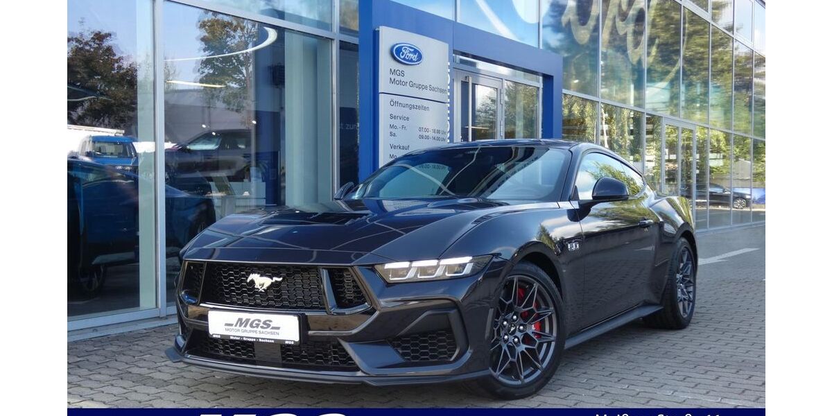 Ford Mustang 4.000 km 57.950 &euro; Radebeul 01445