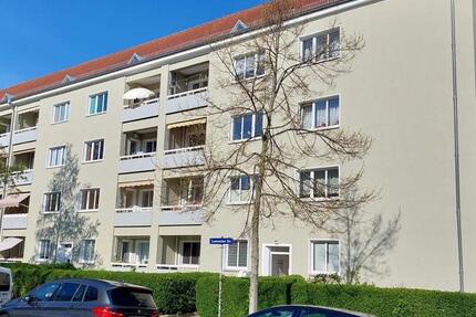 Strießen! Ruhige gemütliche 2-R-Whg Wanne Loggia!