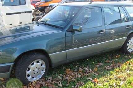 Mercedes-Benz 220 317.599 km 4.800 &euro; Stolpen 01833