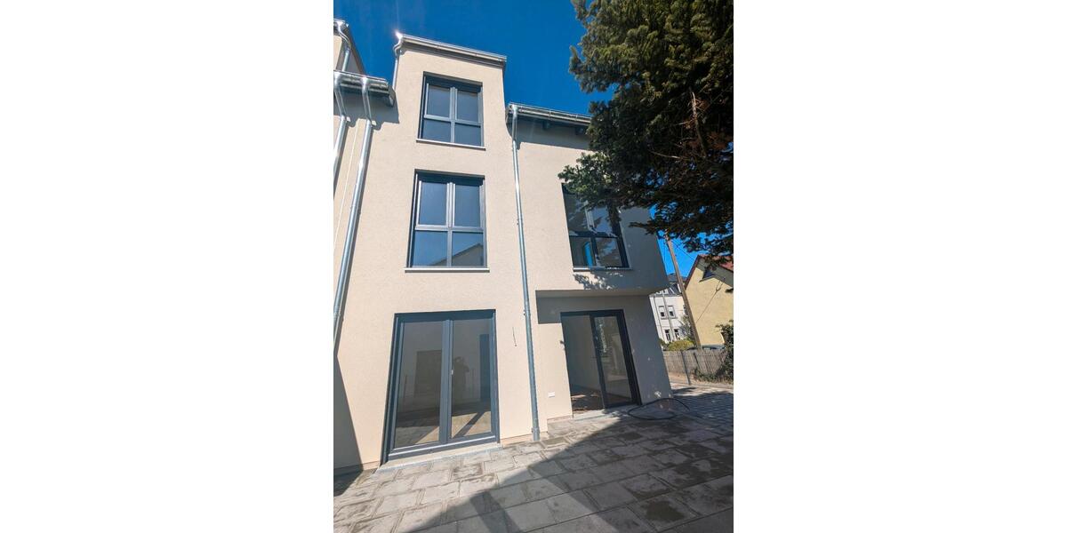 Etagenwohnung Dresden Weixdorf - 7 Zimmer, 152 m&sup2;, 2.950&euro; | Angebot:26397611