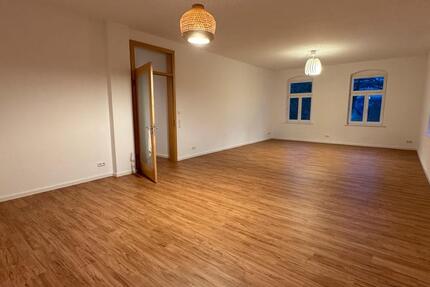 Schöne 4-Zimmer-Wohnung in Dresdne -Prohlis (01237) - Nachmieter 4 zimmer