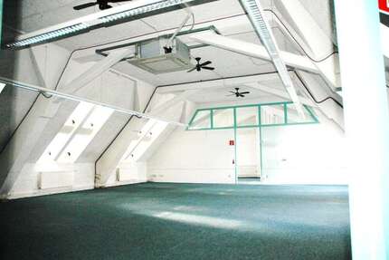 Büro in Berlin 3.650 € 237 m²
