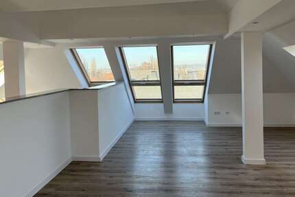 Wohnung Dresden Cotta - 5 Zimmer, 120 m&sup2;, 1.500&euro; | Angebot:25430921