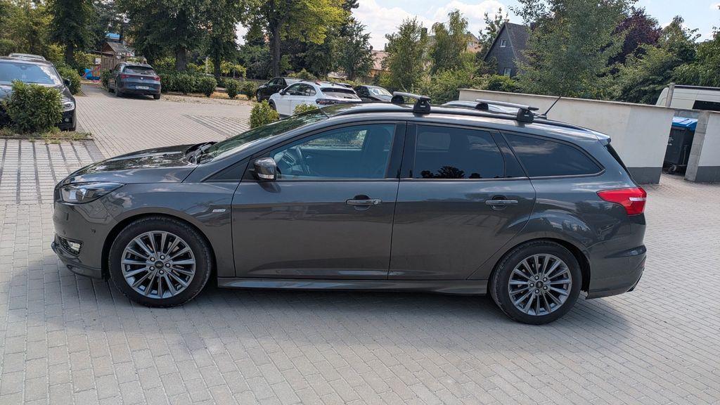 Ford Focus 128.000 km 9.750 &euro; Radebeul 01445