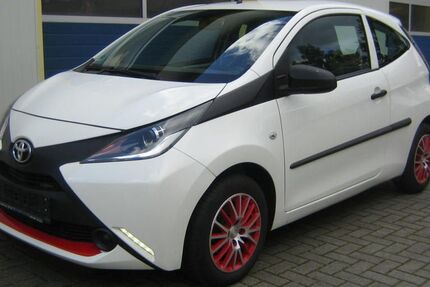 Toyota Aygo (X) 74.006 km 6.700 € Dresden 01157