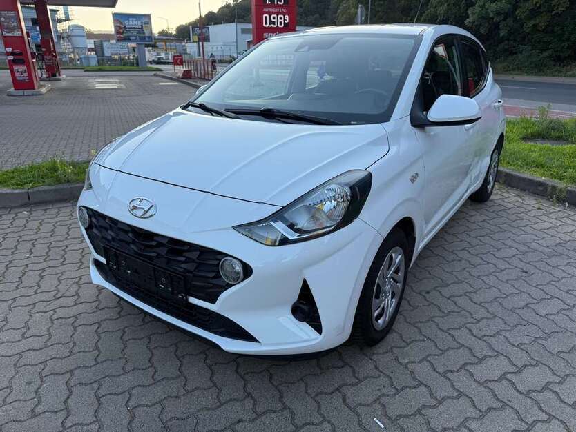 i10