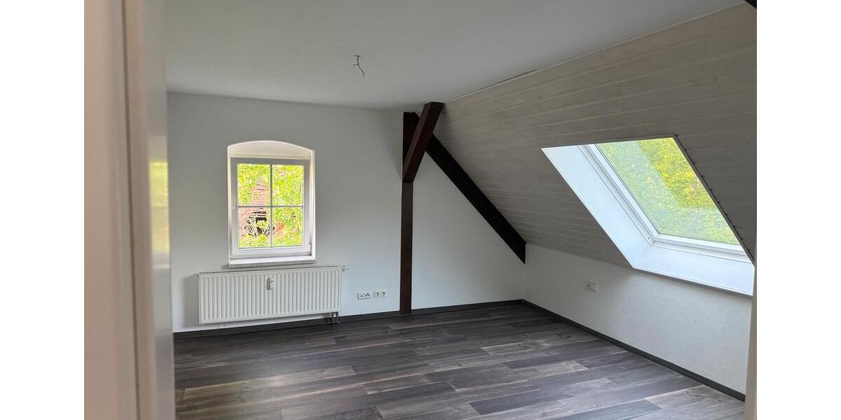 Dachgeschoßwohnung Königsbrück - 3 Zimmer, 100 m&sup2;, 680&euro; | Angebot:26445147