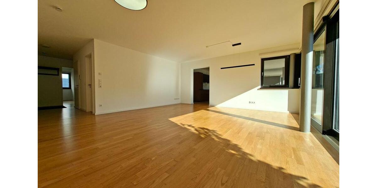 Etagenwohnung Dresden Plauen - 4 Zimmer, 165 m&sup2;, 2.235&euro; | Angebot:25054412