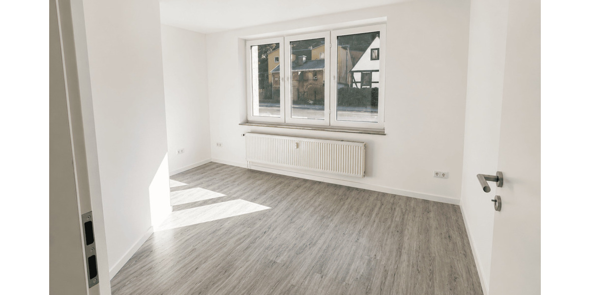 Etagenwohnung Dresden Bühlau/Weißer Hirsch - 4 Zimmer, 90 m&sup2;, 1.080&euro; | Angebot:26908625