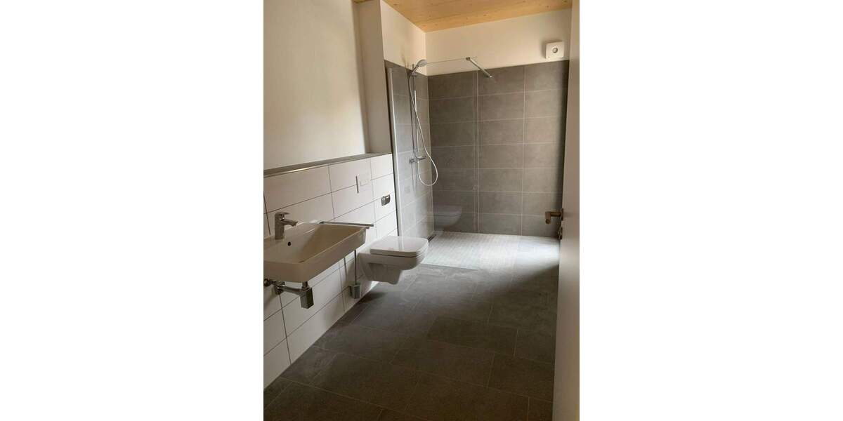 Etagenwohnung Dresden Äußere Neustadt - 3 Zimmer, 94 m&sup2;, 1.500&euro; | Angebot:25818456