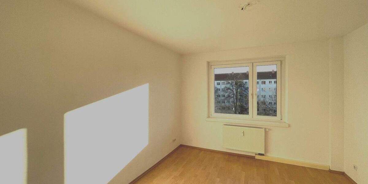 Etagenwohnung Dresden / Tolkewitz Tolkewitz/Seidnitz-Nord - 3 Zimmer, 62 m&sup2;, 596&euro; | Angebot:25818476