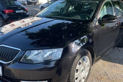 Skoda Octavia 364.910 km 4.499 € Radebeul 01445