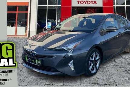 Toyota Prius 141.000 km 14.990 &euro; Dresden 01217