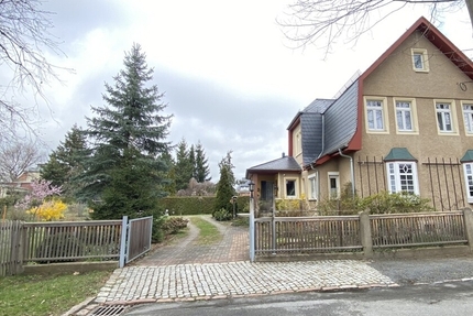 Großzügige Doppelhaushälfte mit Keller und großem Grundstück in bester Siedlungslage - Haus Weinböhla | Angebot:26477754