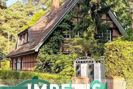 Haus zum Mieten in Kleinmachnow 3.000 € 249 m²
