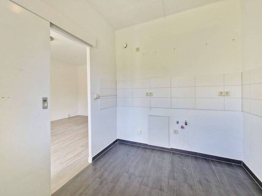 *Ruhige Lage*frischrenoviert ab Herbst*mit Sonnenbalkon*