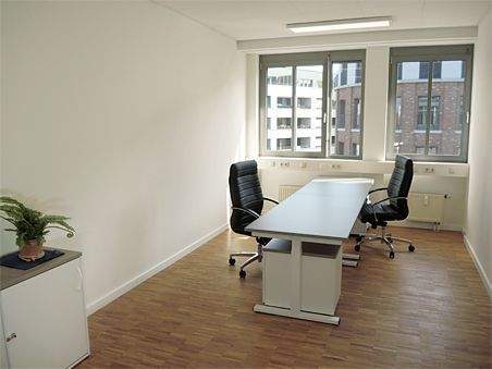 Büro 7 im 6. OG - Penthouse Business Center Dresden, komplett ausgestattet zimmer