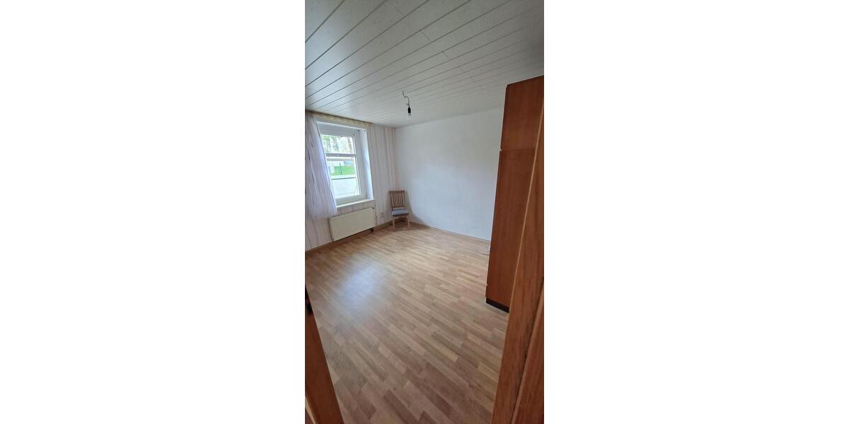 Erdgeschoßwohnung Klipphausen - 4 Zimmer, 85 m&sup2;, 600&euro; | Angebot:25804796