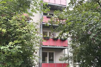 Wohnung Striesen West Striesen - 3 Zimmer, 79 m&sup2;, 870&euro; | Angebot:26950466