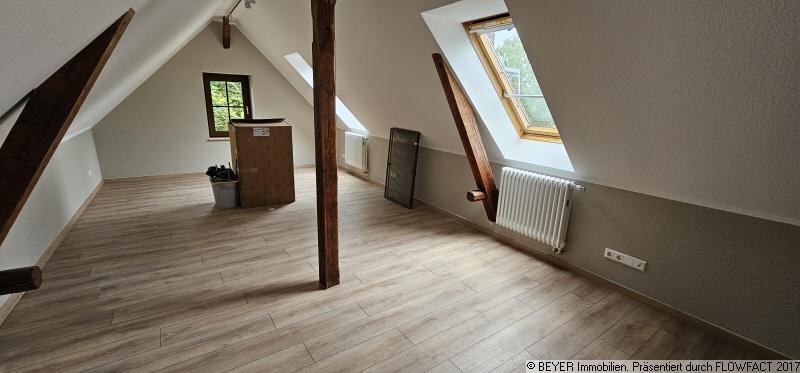 Villa Dresden Langebrück - 7 Zimmer, 232 m&sup2;, 2.552&euro; | Angebot:22825675