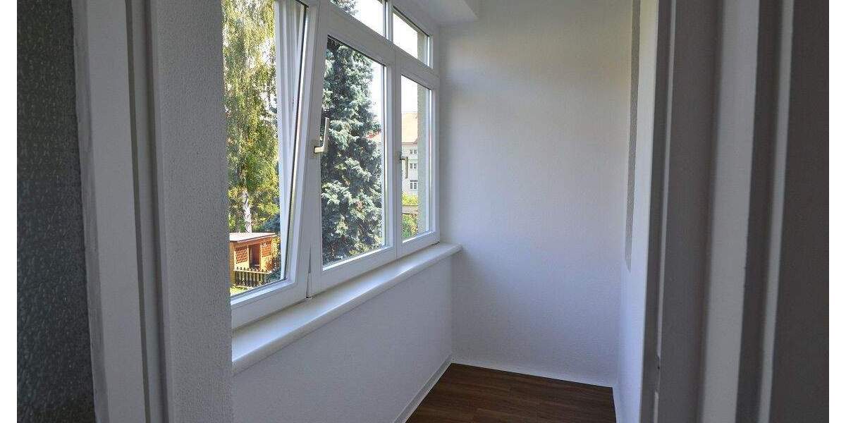 EG-Wohnung in idyllische Wohnlage (Loggia, Garten*, HHK) 2 zimmer