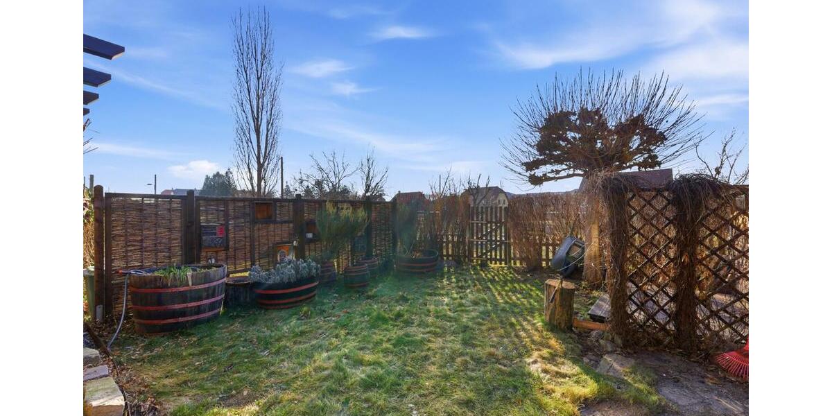 Familienfreundliches Reihenendhaus mit Garten zur Miete in Radebeul-Naundorf! 5 zimmer