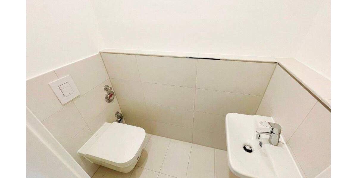 Etagenwohnung Dresden Innere Neustadt - 2 Zimmer, 86 m&sup2;, 450.000&euro; | Angebot:25690902