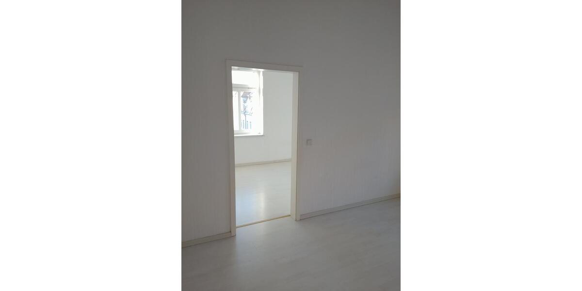 Etagenwohnung Radebeul - 4 Zimmer, 122 m&sup2;, 1.400&euro; | Angebot:25790617